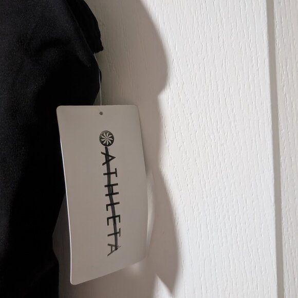 Athleta | Elation V-Neck Built-In Bra Tank A-C In Black - Picture 6 of 10